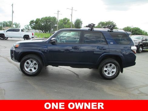 Used 2016 Toyota 4Runner SR5 Premium AWD/4WD image 9