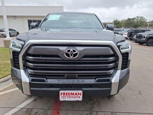 Used 2025 Toyota Tundra Limited image 9