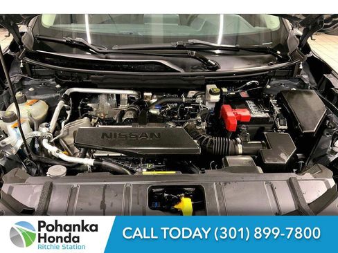 Used 2024 Nissan Rogue S image 9