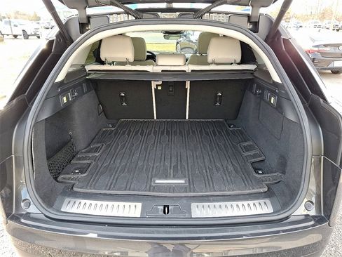 Used 2021 Land Rover Range Rover Velar S image 29