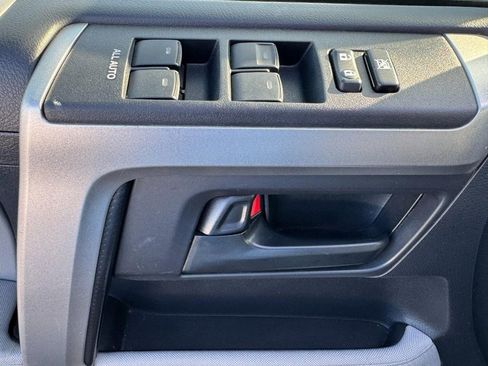 Used 2013 Toyota 4Runner 4WD image 15