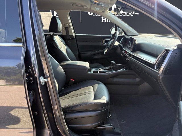 Used 2025 Kia Sorento S FWD image 15