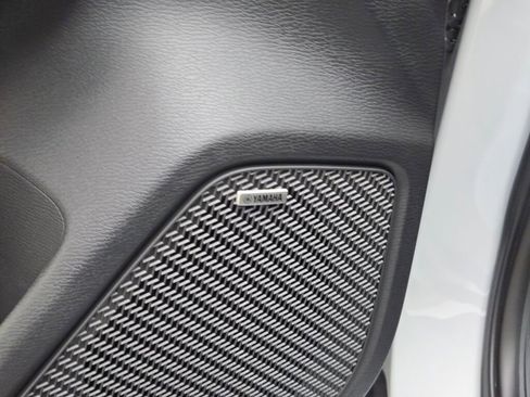 New 2026 Mitsubishi Outlander ES image 18