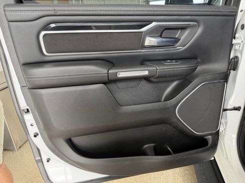 Used 2022 RAM 1500 Laramie AWD/4WD image 24