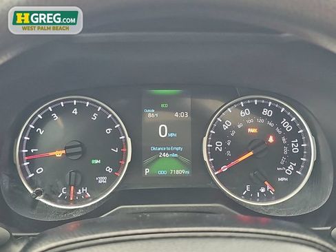 Used 2021 Toyota RAV4 XLE w/ Convenience Package FWD image 16