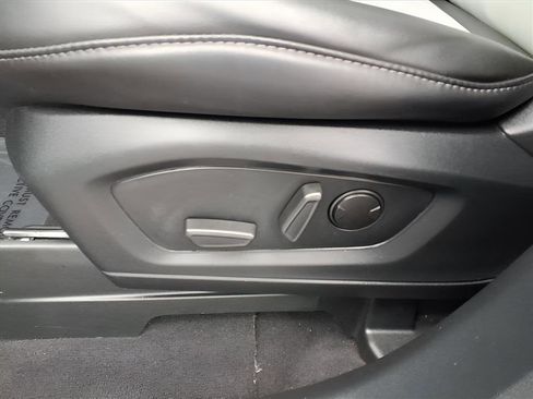 Used 2023 Ford Explorer XLT w/ Equipment Group 202A image 15