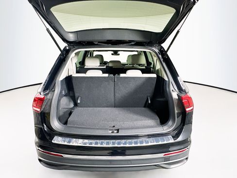 Used 2024 Volkswagen Tiguan S image 29