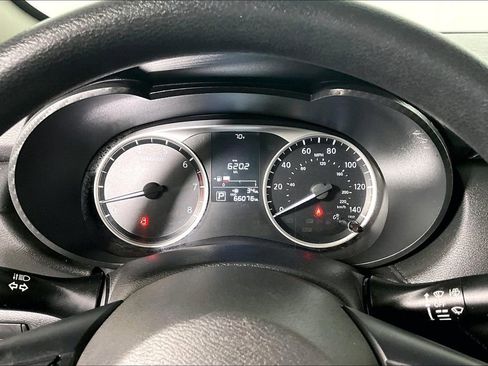 Used 2021 Nissan Versa S image 19