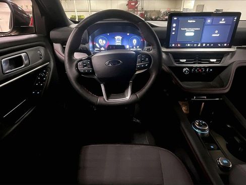 Certified 2025 Ford Explorer ST-Line w/ ST-Line Street Pack image 5