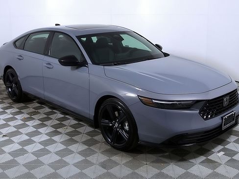 Used 2024 Honda Accord Sport image 6