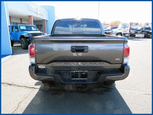 Used 2021 Toyota Tacoma TRD Sport image 6