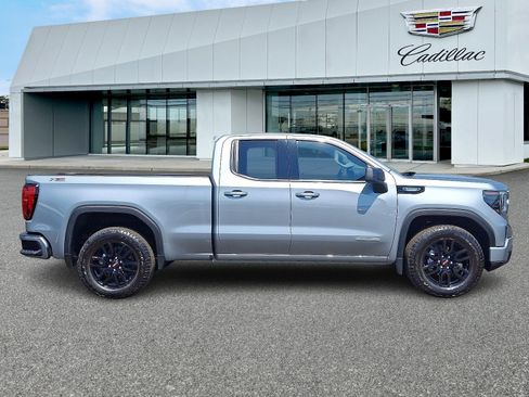 Used 2025 GMC Sierra 1500 Elevation AWD/4WD image 7