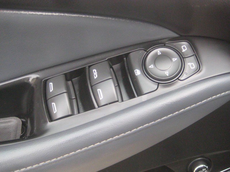 Used 2024 Buick Enclave Essence w/ Sport Touring Edition FWD image 15