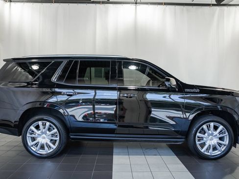 Used 2024 Chevrolet Tahoe High Country w/ Advanced Technology Package AWD/4WD image 3