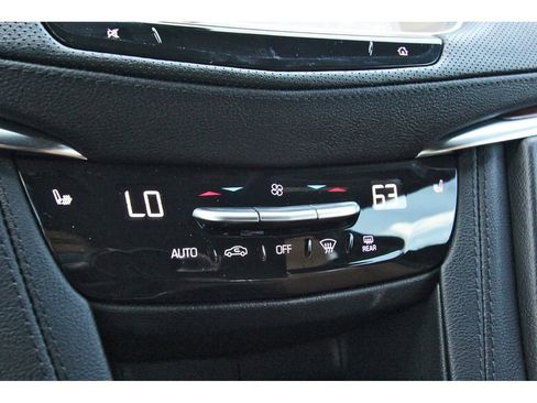 Used 2022 Cadillac XT5 Premium Luxury w/ Technology Package FWD image 24