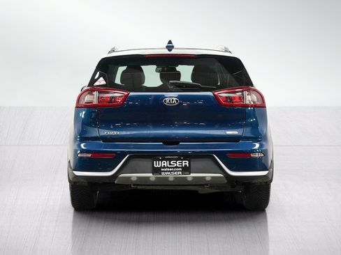 Used 2018 Kia Niro EX FWD image 4