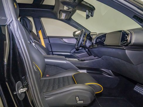 Used 2024 Ferrari Purosangue image 29