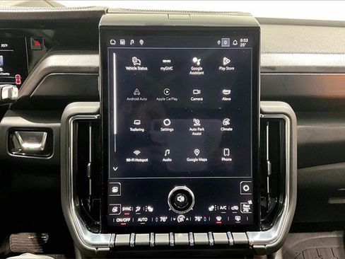 Used 2025 GMC Yukon Denali w/ Sun & Power Step Package image 15