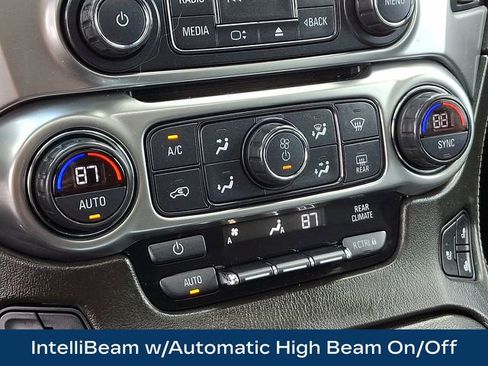 Used 2020 Chevrolet Suburban Premier image 22
