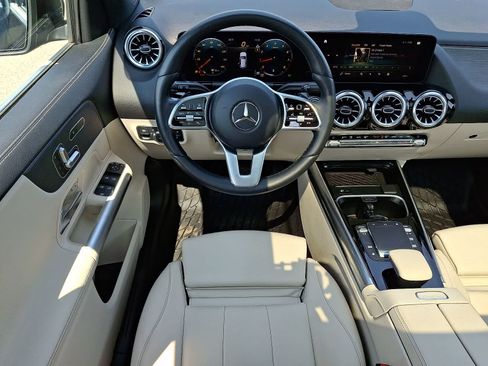 Used 2023 Mercedes-Benz GLA 250 4MATIC image 13