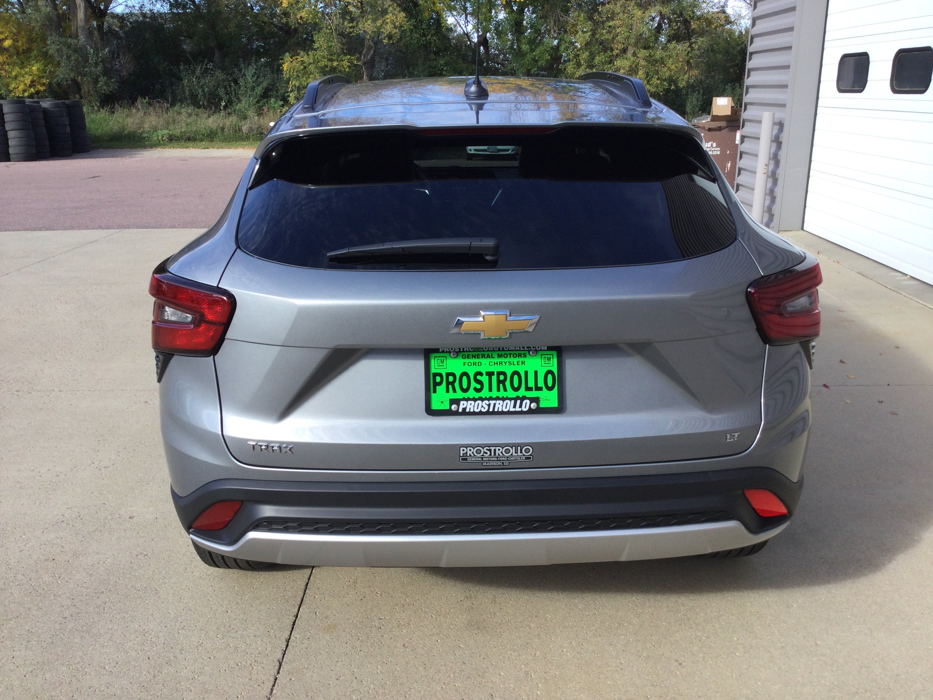New 2026 Chevrolet Trax LT w/ LT Convenience Package FWD image 4