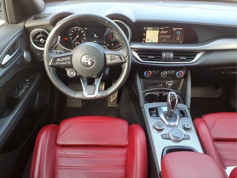 Used 2024 Alfa Romeo Stelvio Veloce AWD/4WD image 9