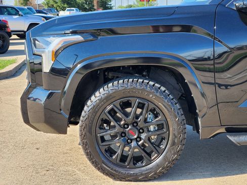 Used 2022 Toyota Tundra SR5 w/ TRD Sport Package AWD/4WD image 9