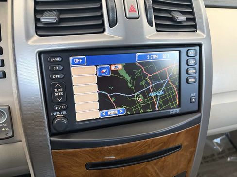 Used 2009 Cadillac XLR RWD image 22