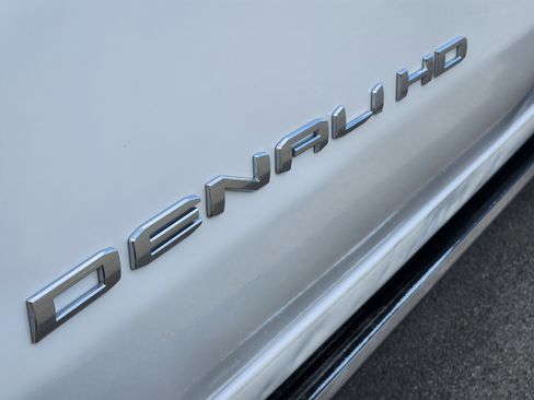 Certified 2022 GMC Sierra 2500 Denali w/ Technology Package image 9