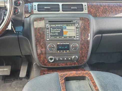 Used 2011 GMC Yukon XL Denali AWD/4WD image 15