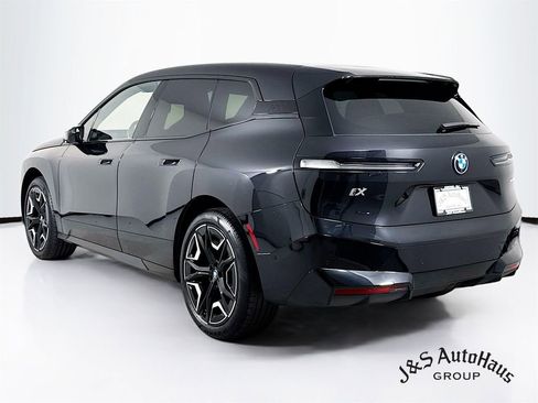 Used 2024 BMW iX xDrive50 w/ Sport Package image 5