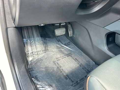 Certified 2024 GMC Acadia AT4 w/ Luxury Package image 32