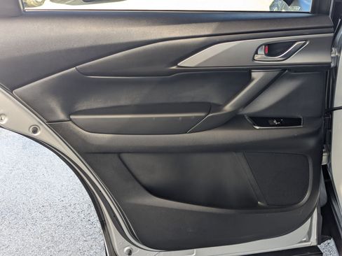 Used 2023 MAZDA CX-9 Touring image 15