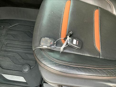 Used 2019 GMC Sierra 1500 AT4 w/ AT4 Premium Package image 15