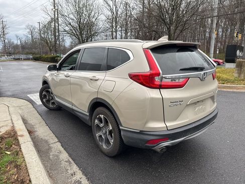 Used 2019 Honda CR-V Touring image 5