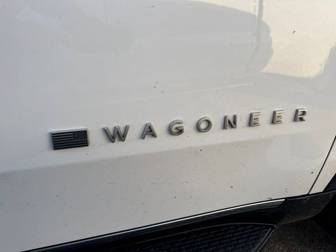 Used 2023 Jeep Wagoneer 2WD w/ Premium Group I image 4