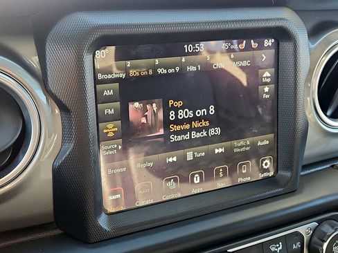 Used 2019 Jeep Wrangler Unlimited Sahara image 17