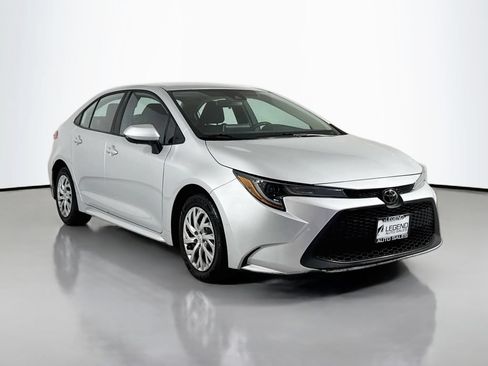 Used 2020 Toyota Corolla LE FWD image 4