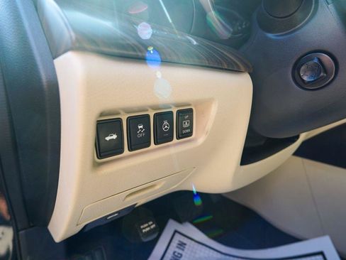 Used 2018 Nissan Maxima Platinum FWD image 19