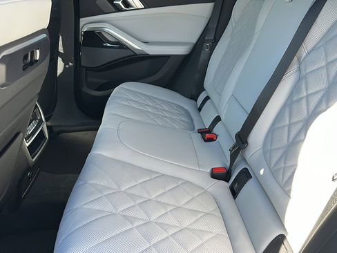 New 2026 BMW X6 xDrive40i image 15