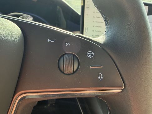 Used 2022 Tesla Model S image 23