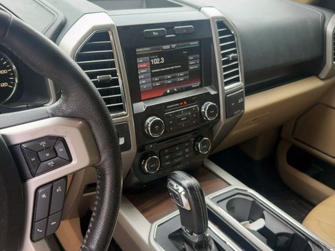 Used 2015 Ford F150 Lariat w/ Equipment Group 501A Mid RWD image 17