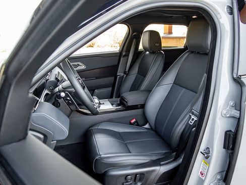 New 2026 Land Rover Range Rover Velar Dynamic SE image 13