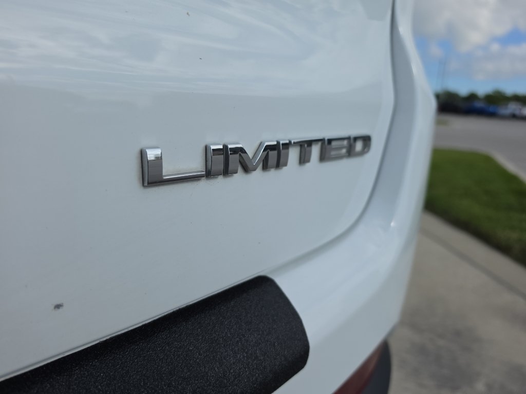 Used 2025 Jeep Compass Limited AWD/4WD image 14