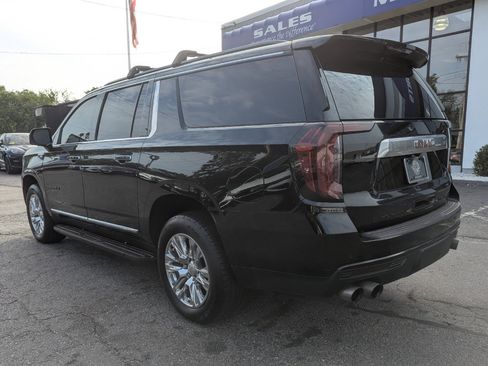 Used 2021 GMC Yukon XL Denali image 11
