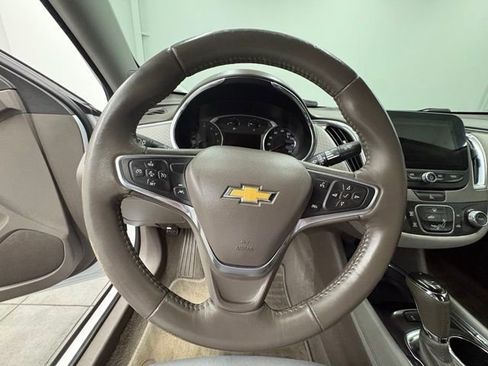 Used 2016 Chevrolet Malibu LT FWD image 14
