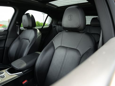 Used 2022 Alfa Romeo Stelvio Ti AWD/4WD image 22