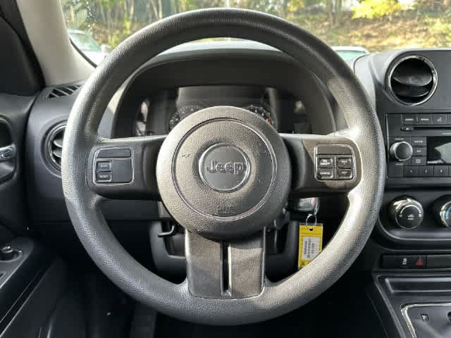 Used 2016 Jeep Patriot Sport w/ Power Value Group AWD/4WD image 7