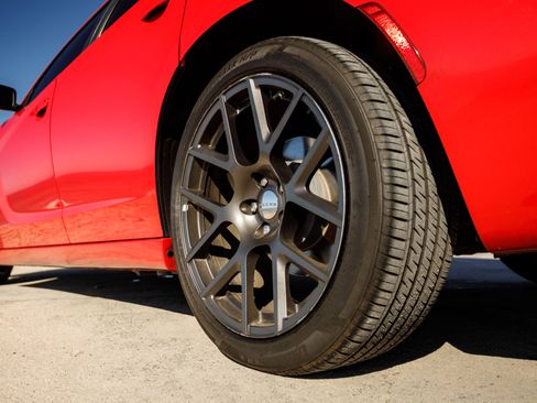 Used 2015 Dodge Charger R/T w/ Driver Confidence Group image 16