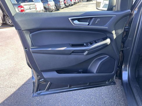 Certified 2020 Ford Edge SEL w/ Convenience Package FWD image 9